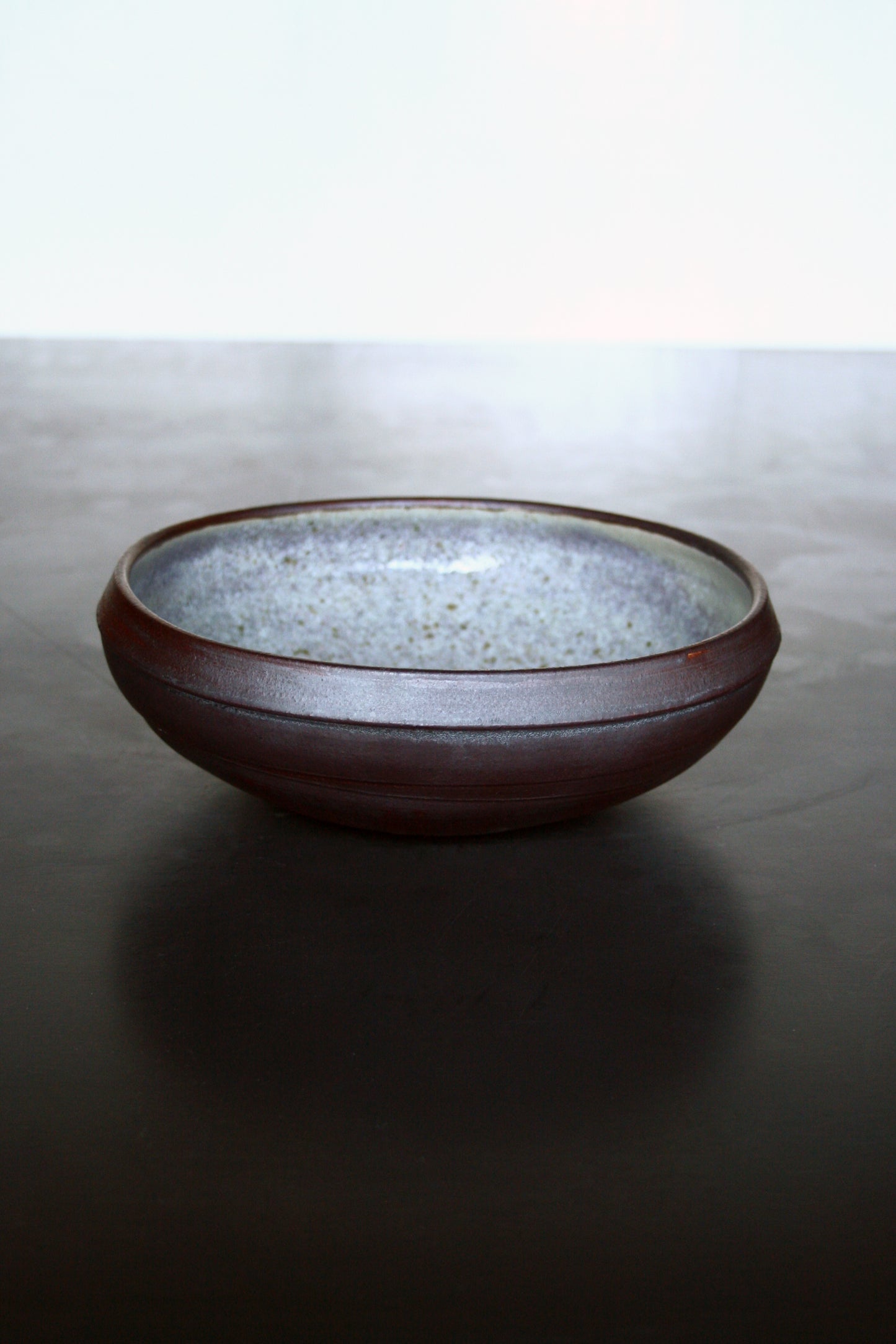 Asymmetric bowl