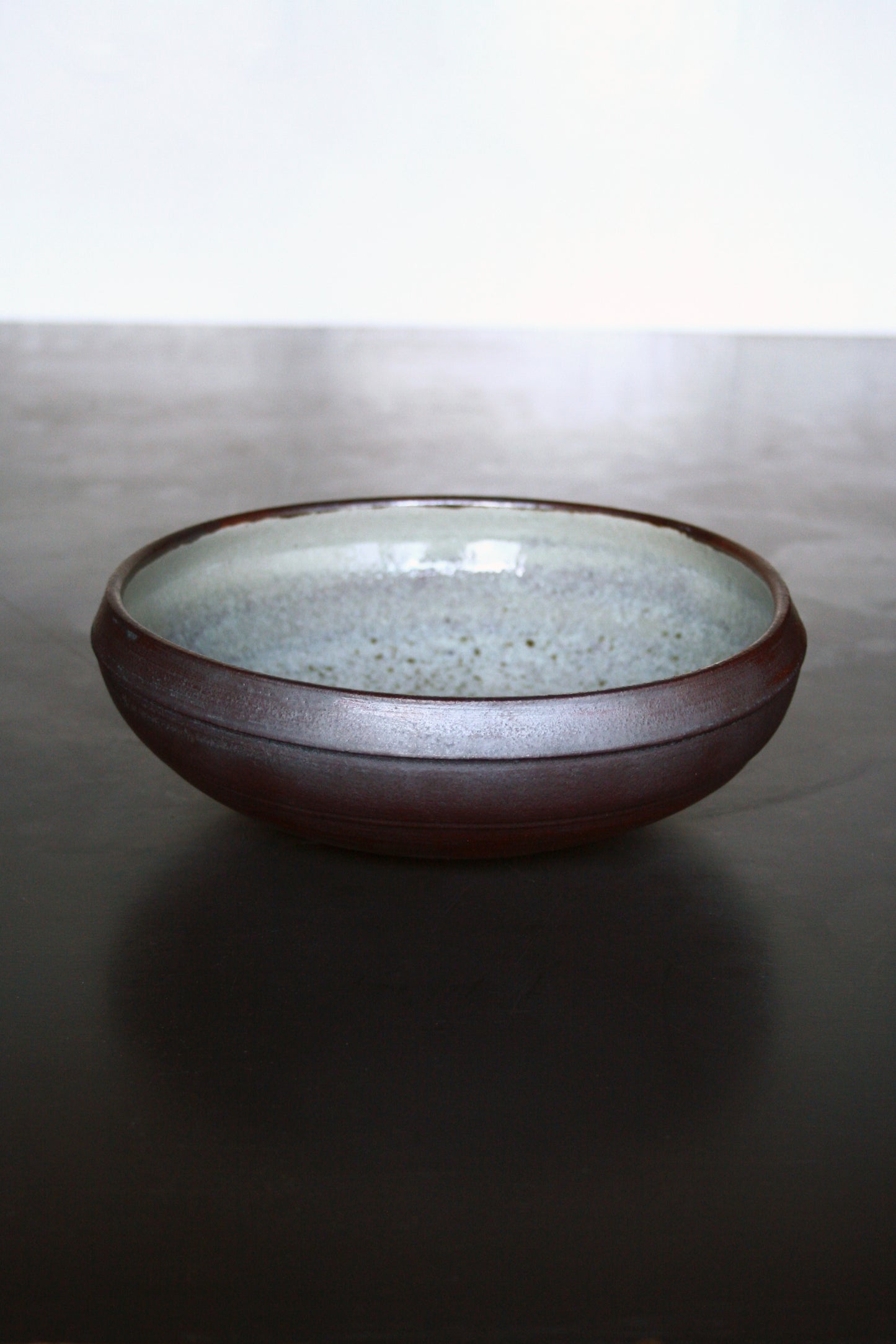 Asymmetric bowl