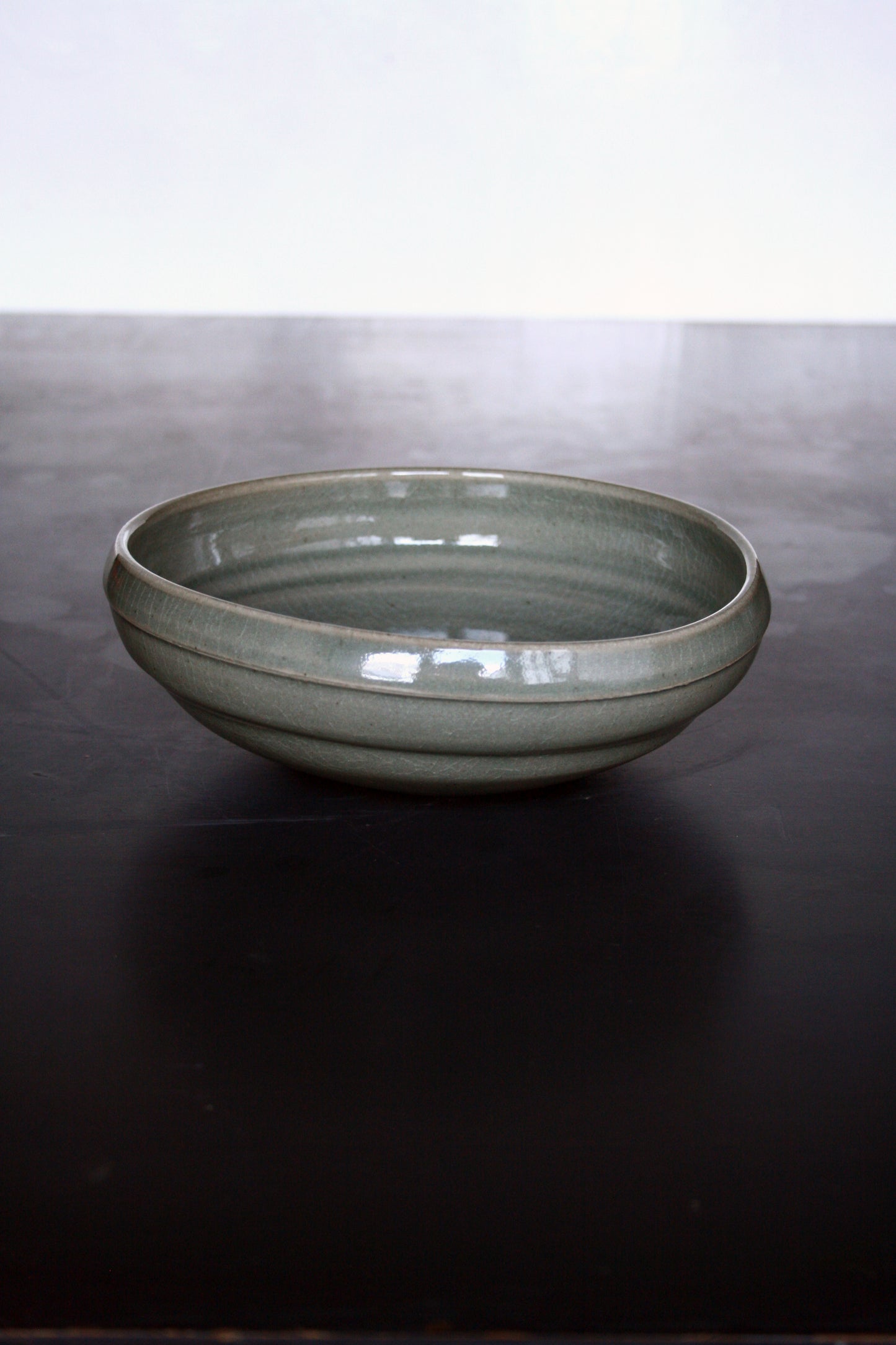 Asymmetric bowl