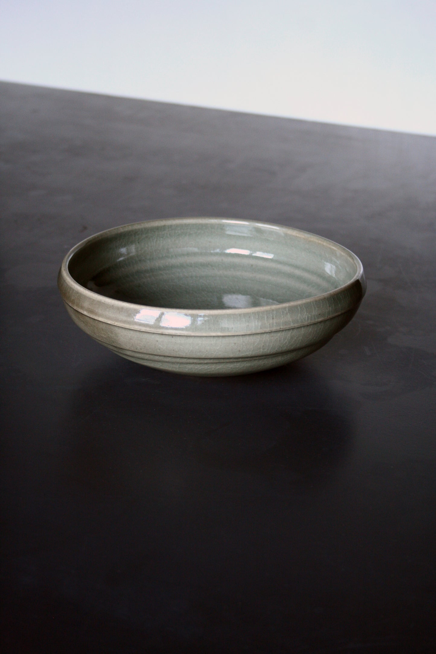 Asymmetric bowl