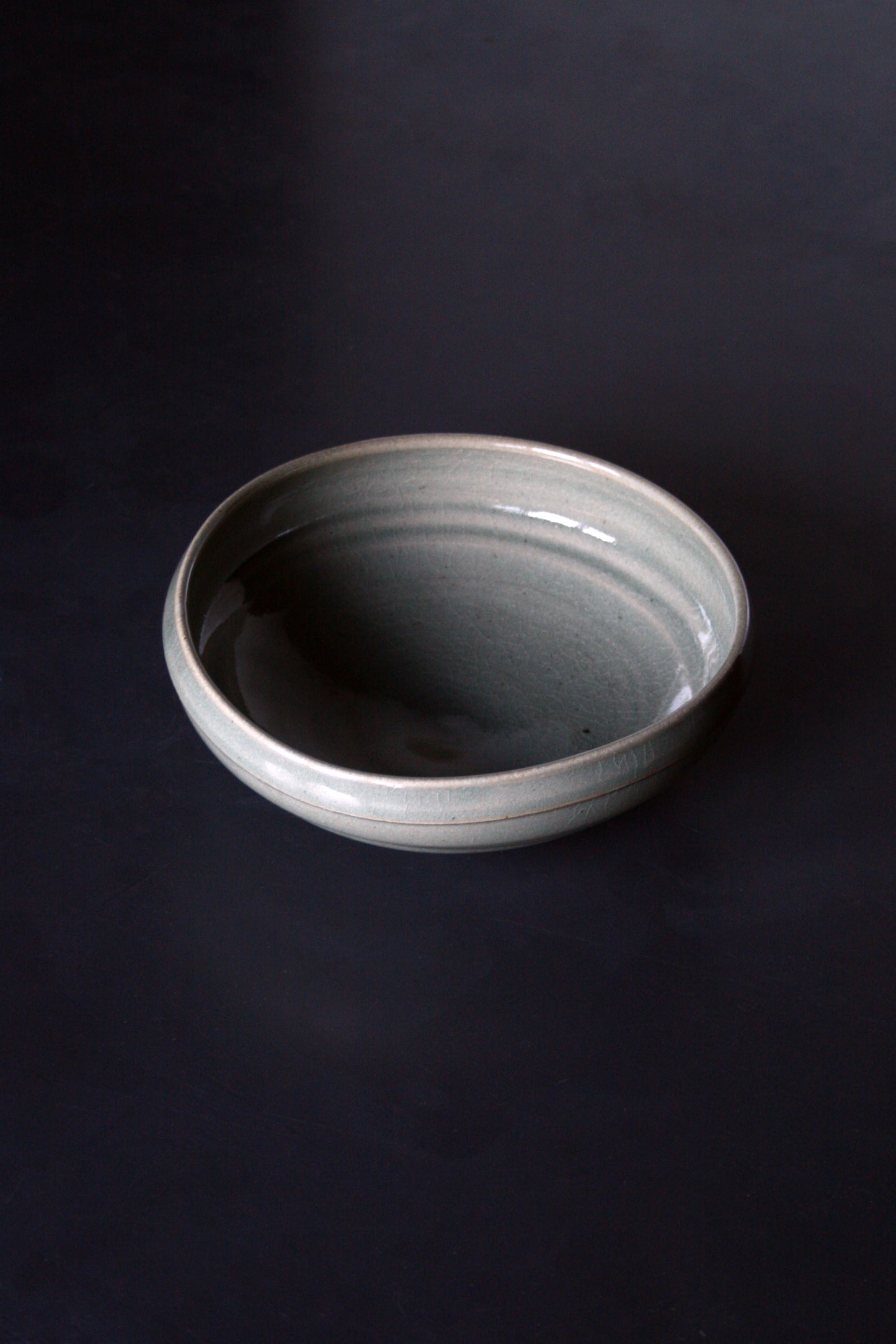 Asymmetric bowl