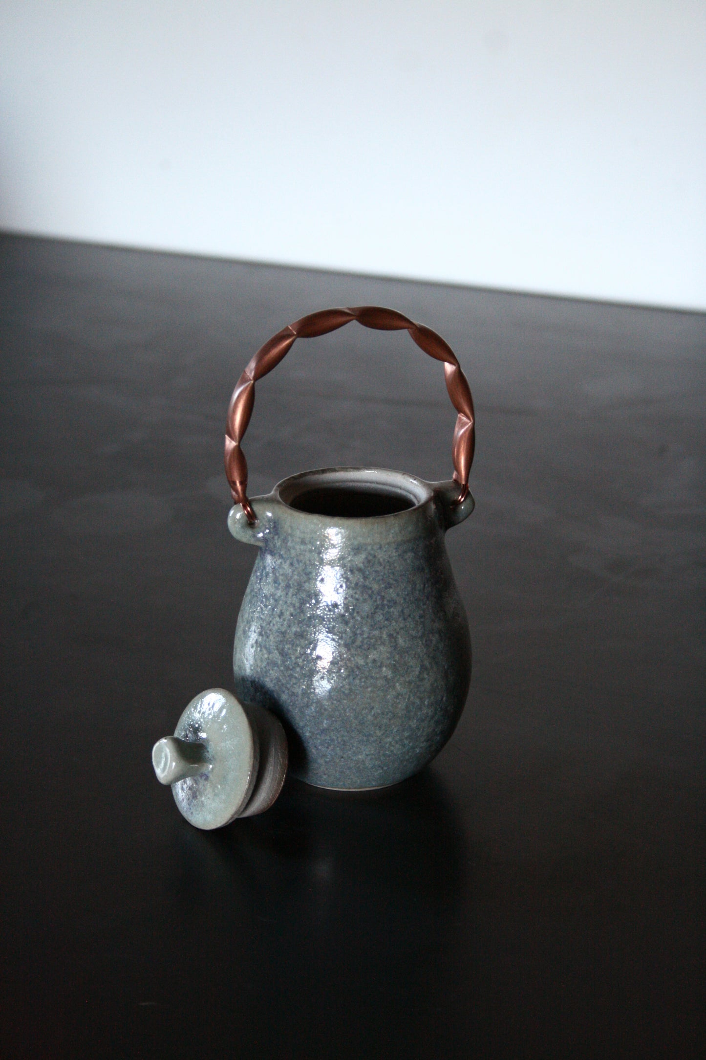 Caddy with copper handle