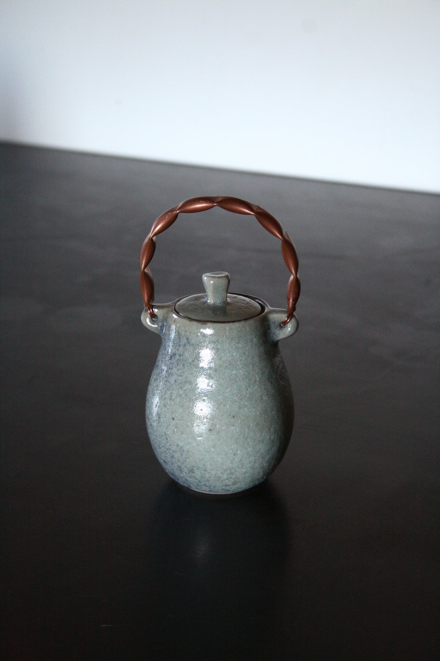 Caddy with copper handle