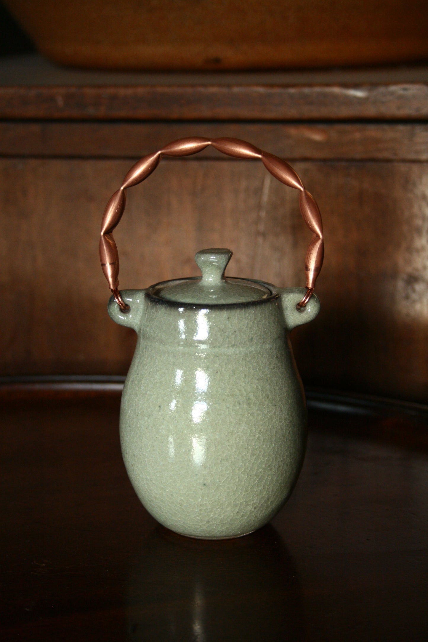 Caddy with copper handle