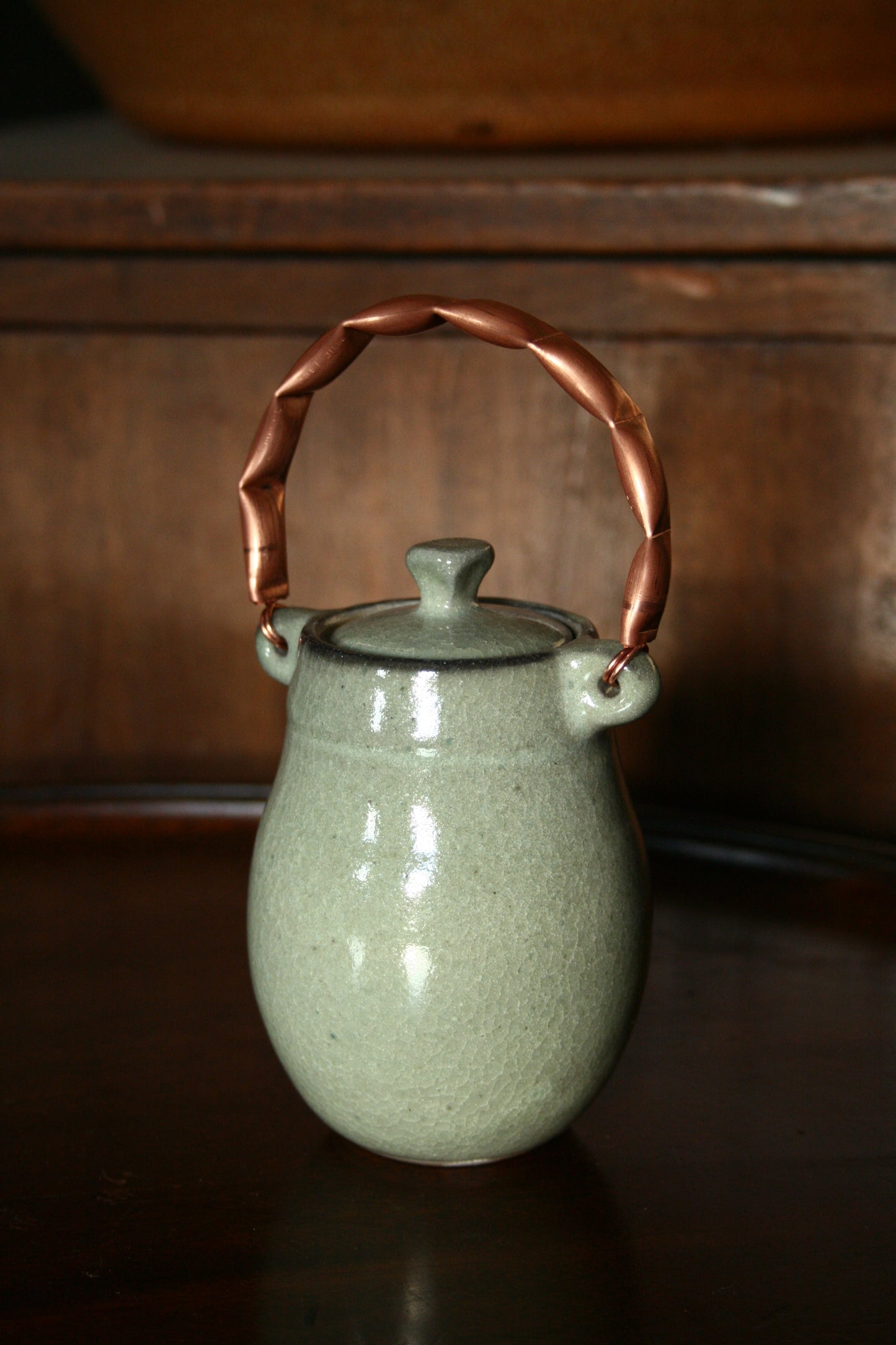 Caddy with copper handle