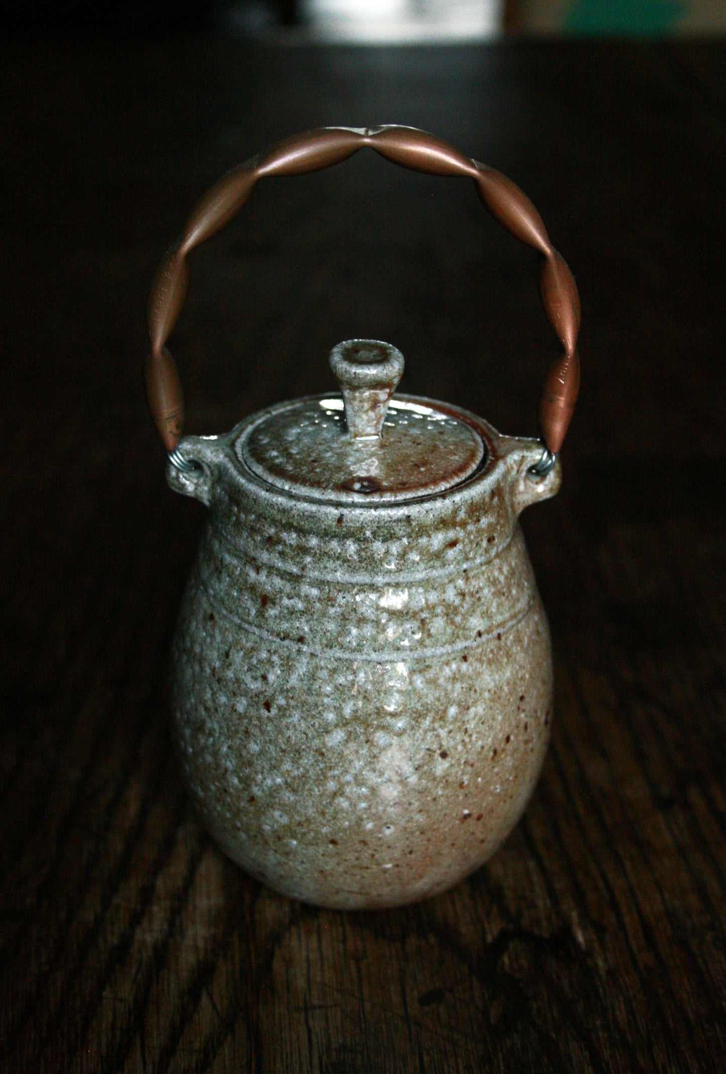 Caddy with copper handle