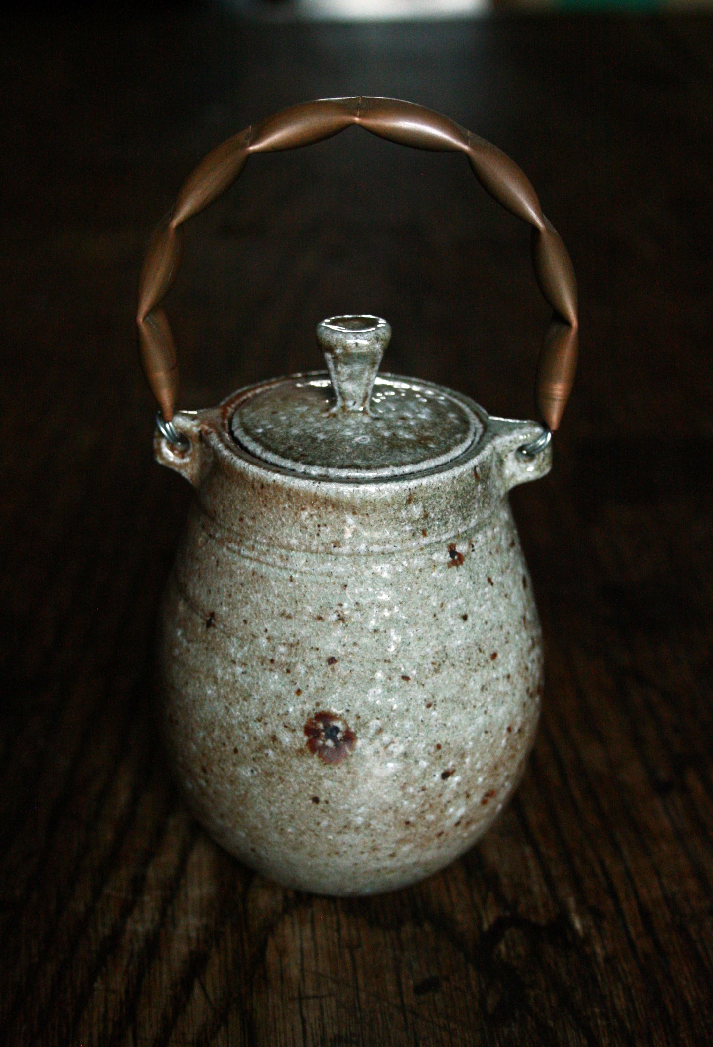 Caddy with copper handle