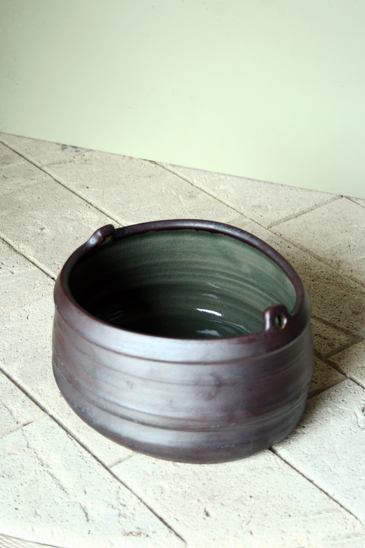 Asymmetric dish