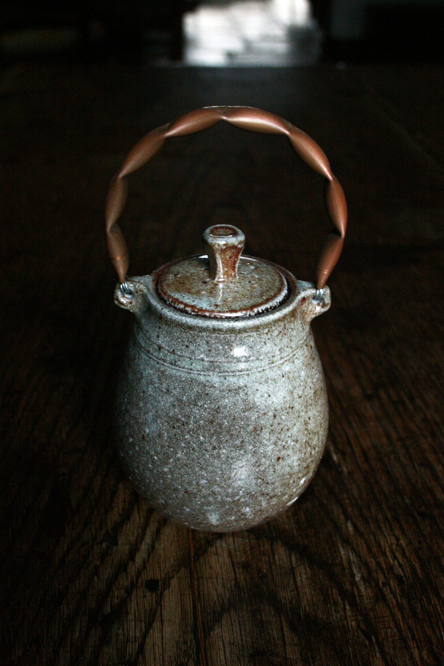 Caddy with copper handle
