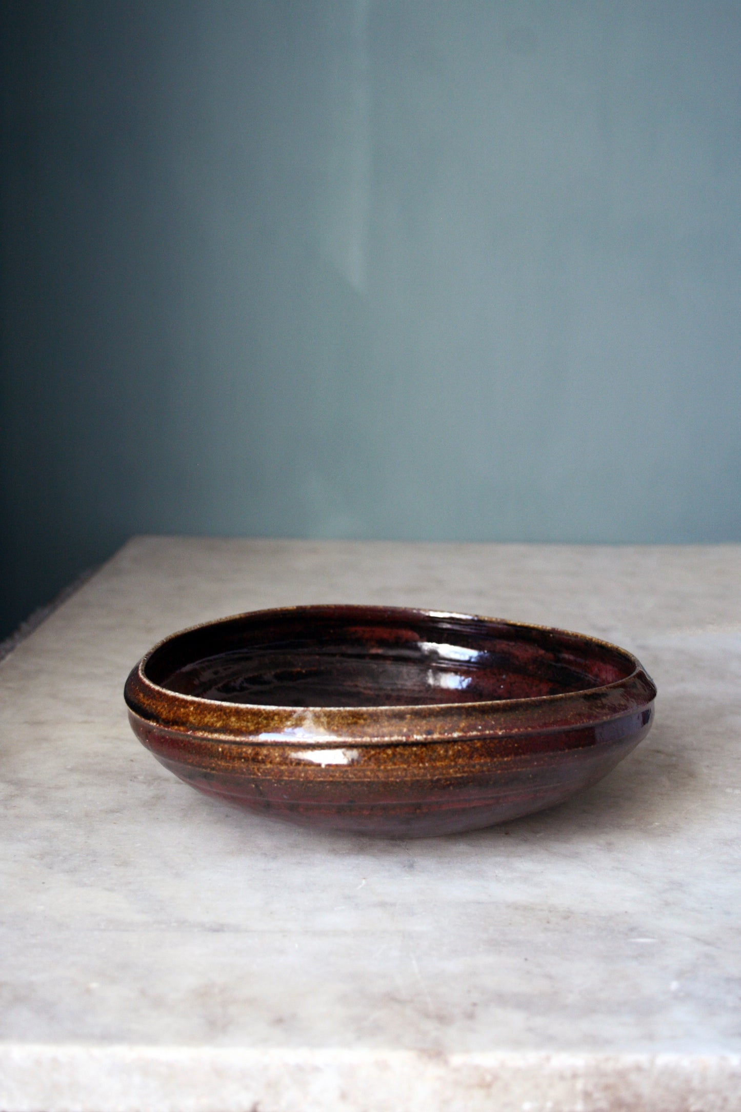 Asymmetric bowl
