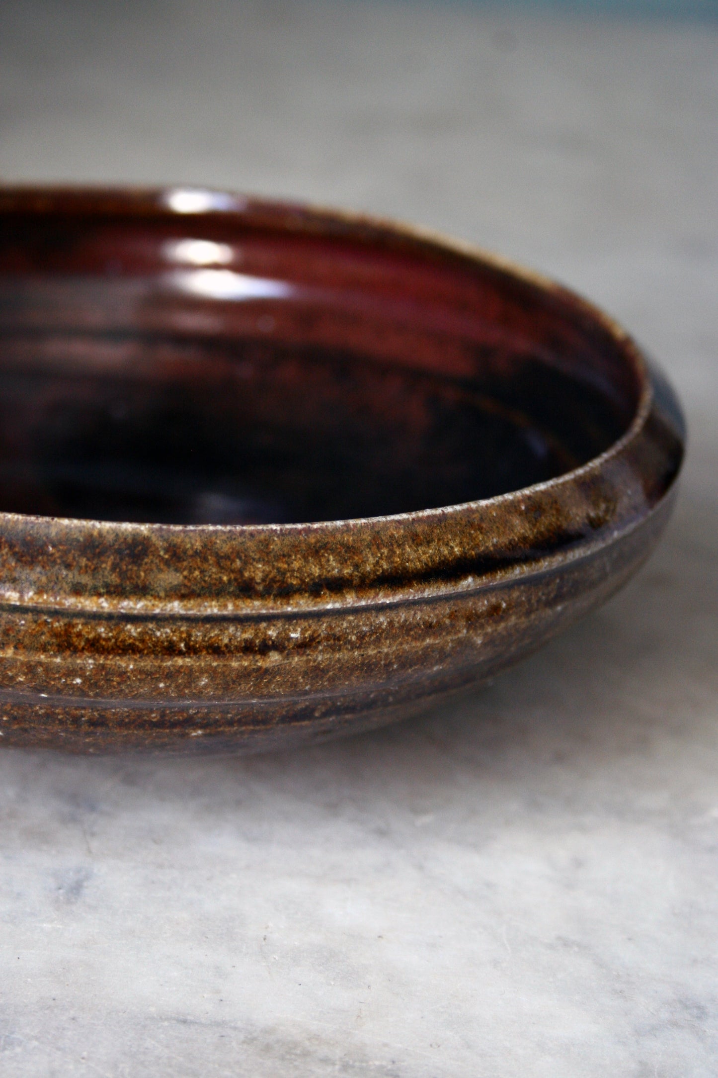Asymmetric bowl