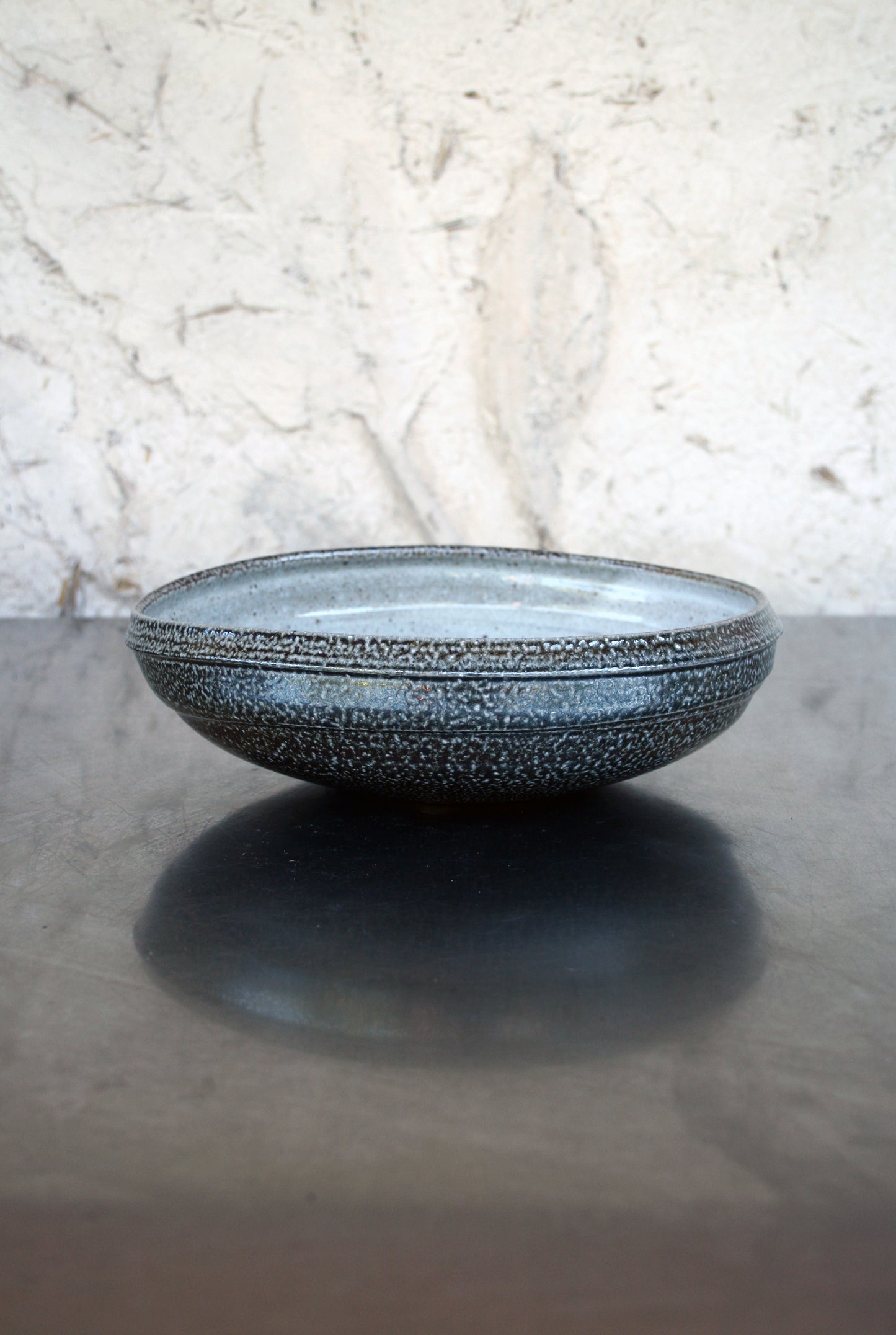 Asymmetric bowl