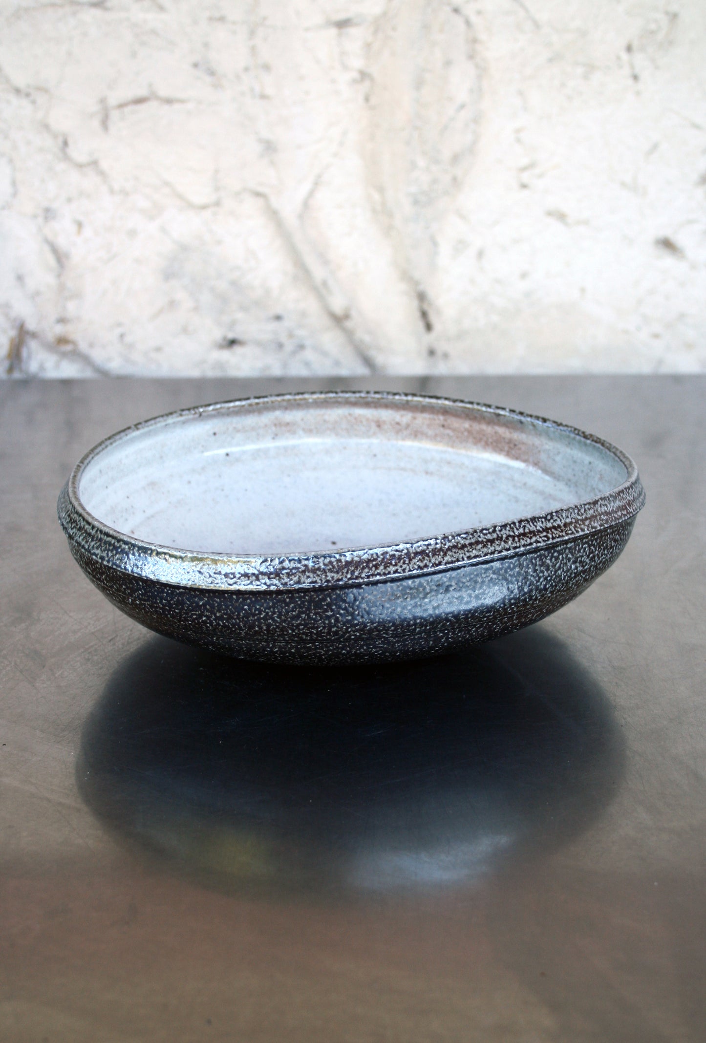 Asymmetric bowl