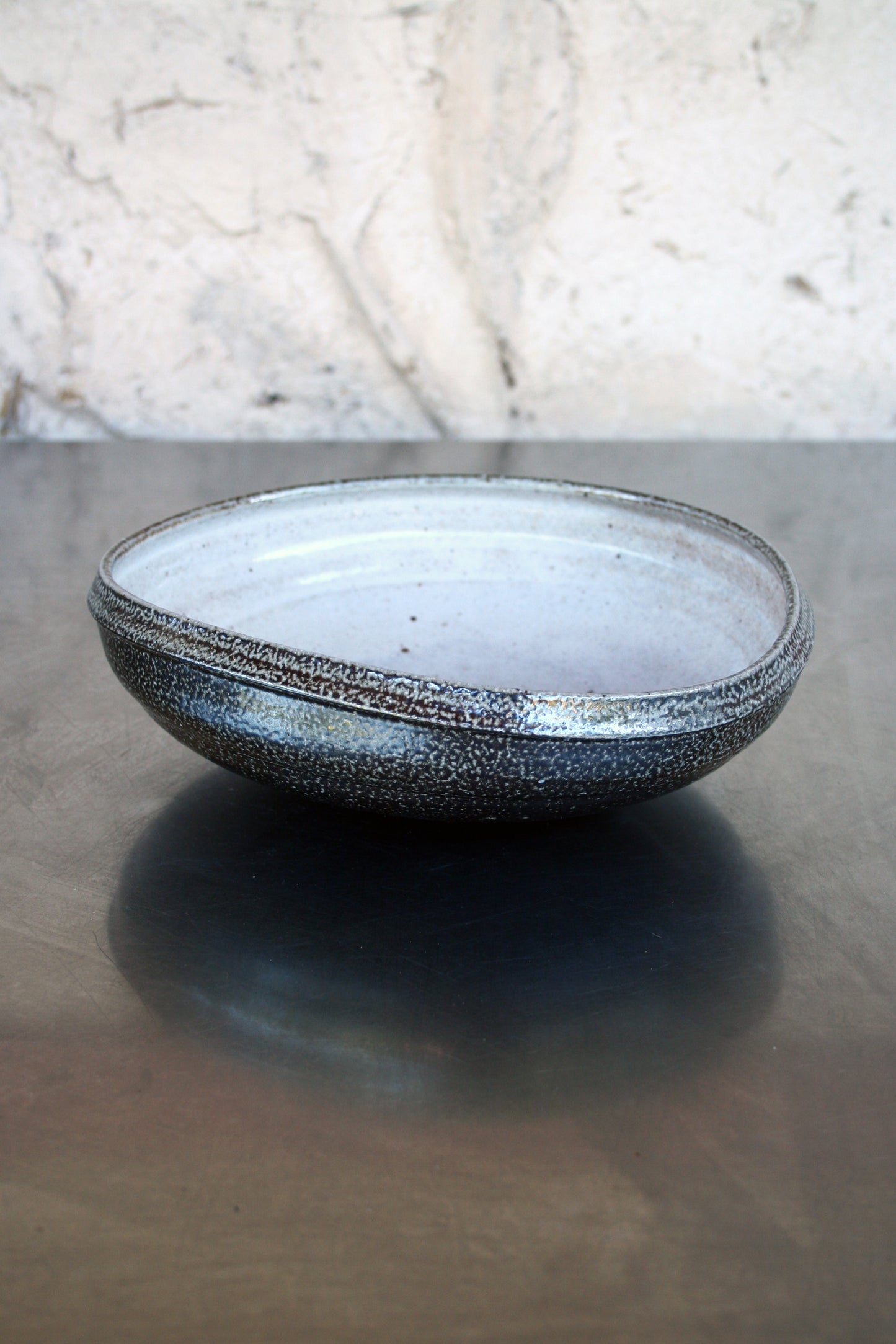 Asymmetric bowl