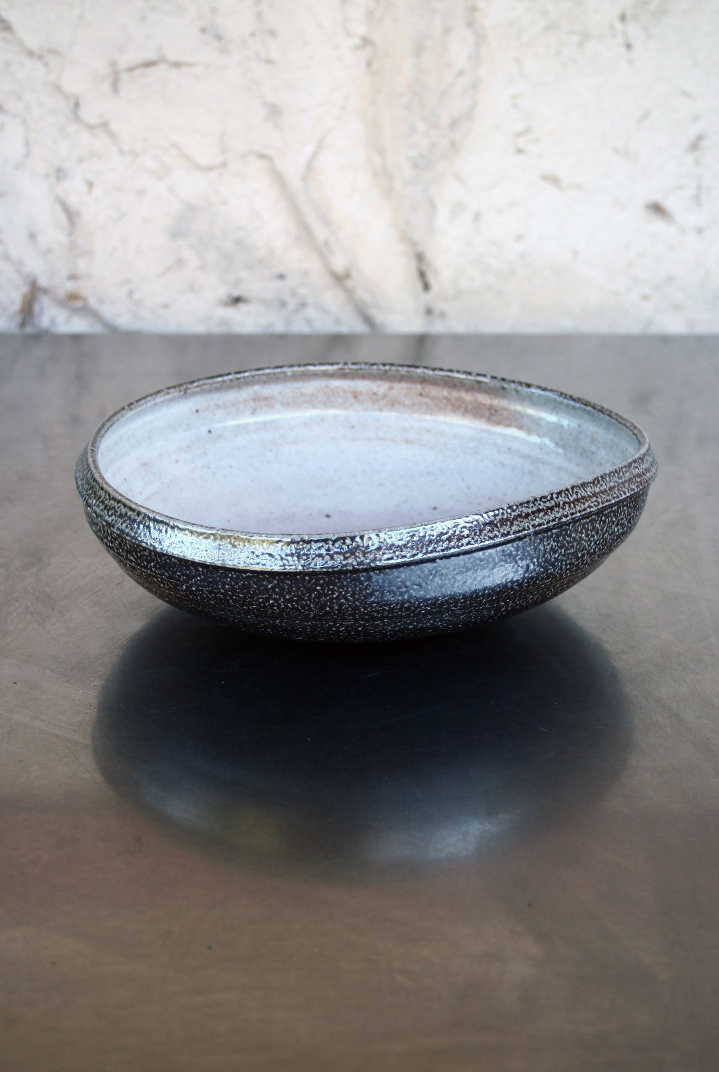 Asymmetric bowl