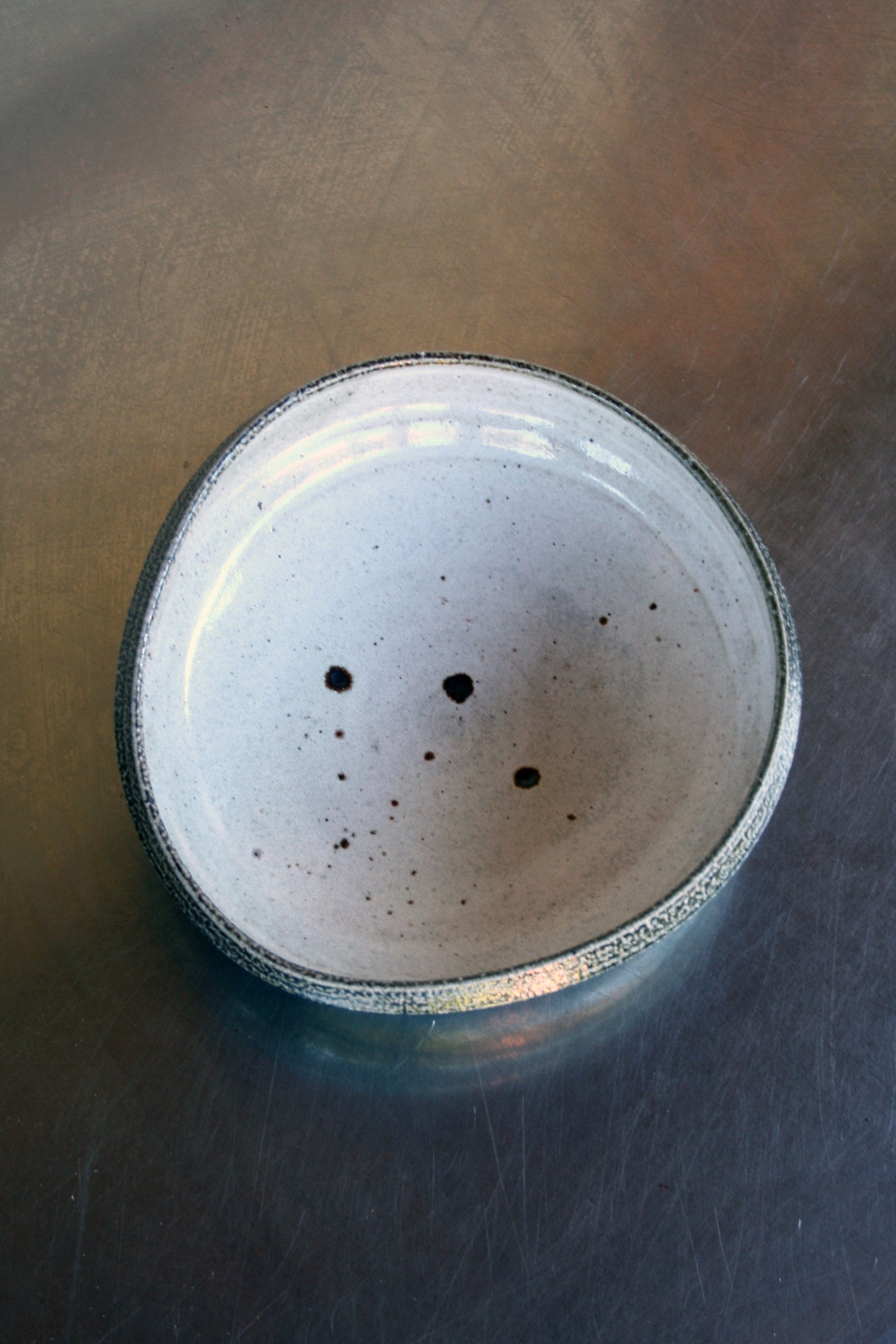 Asymmetric bowl
