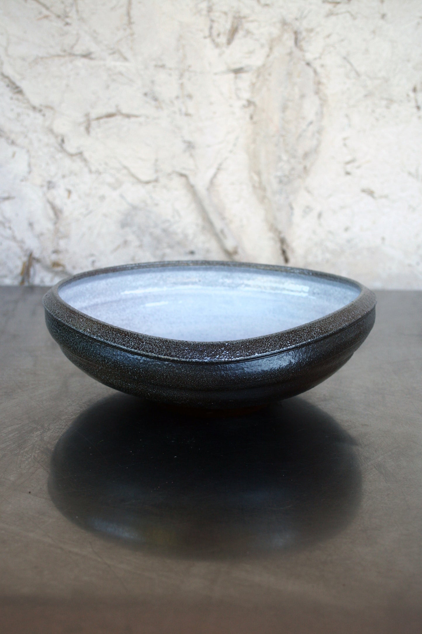 Asymmetric bowl