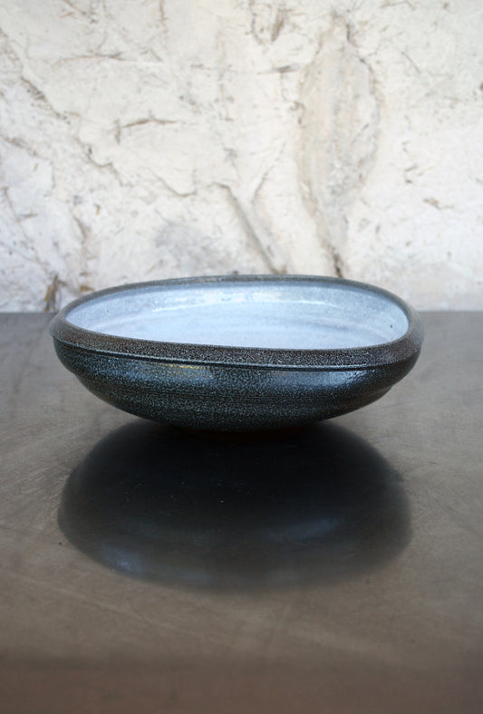 Asymmetric bowl