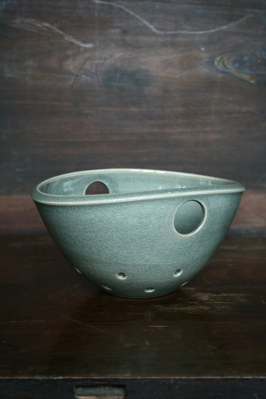 Celadon colander