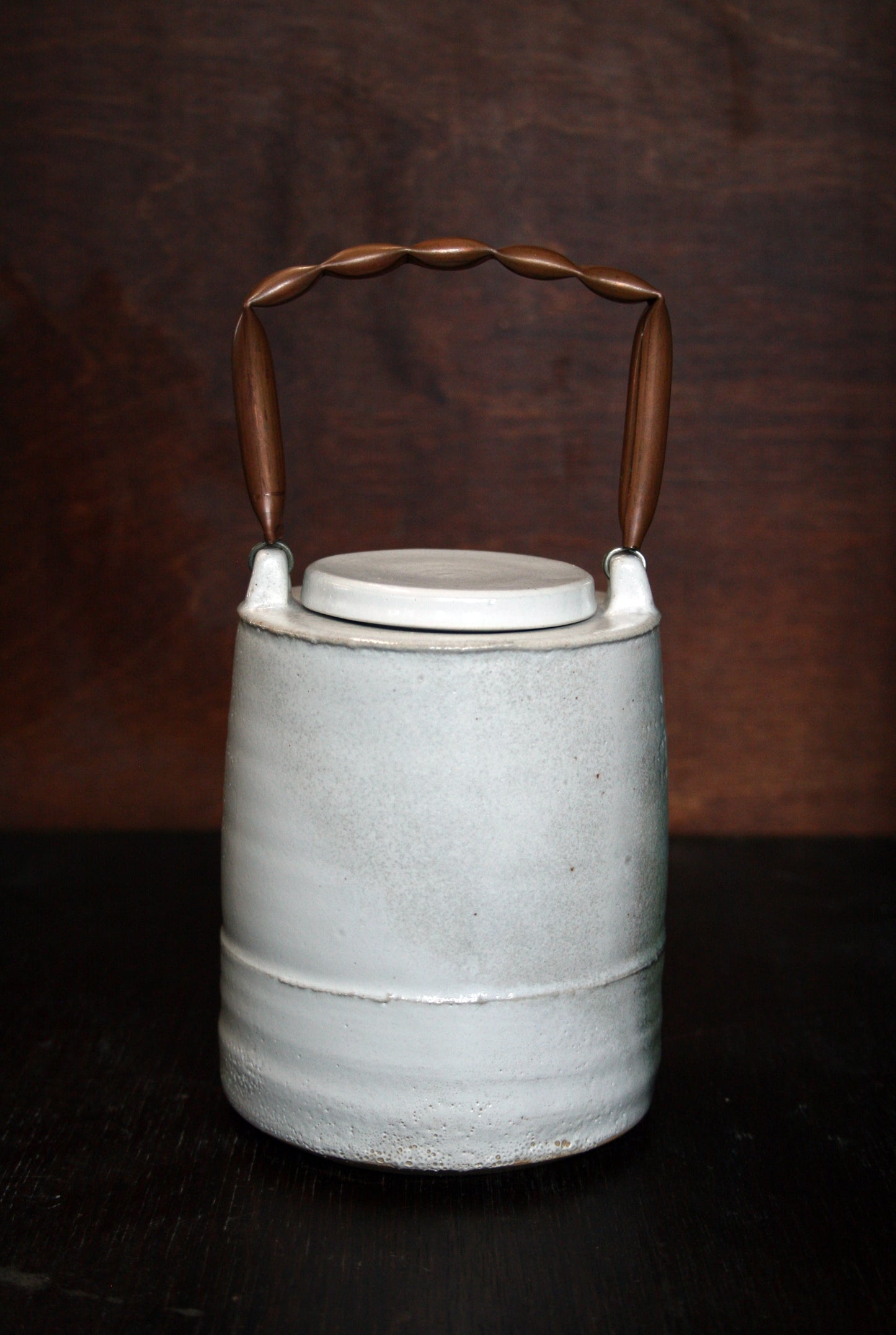 Caddy with copper handle