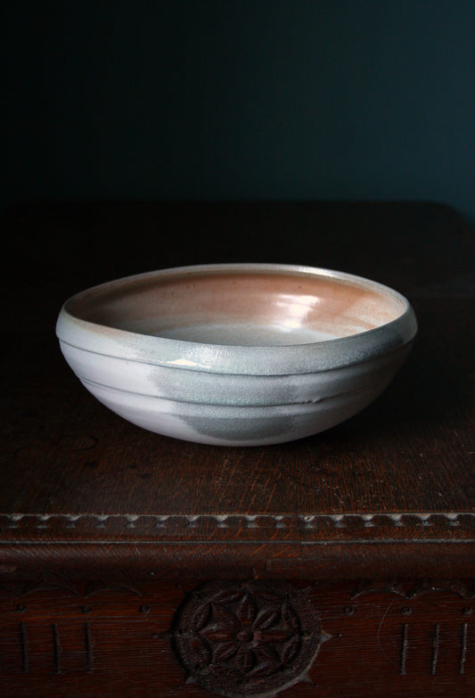 Asymmetric bowl