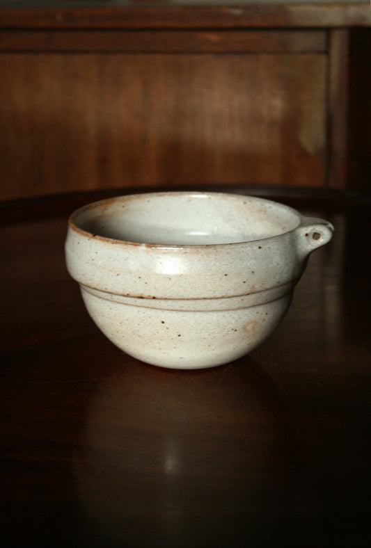 Lugged bowl