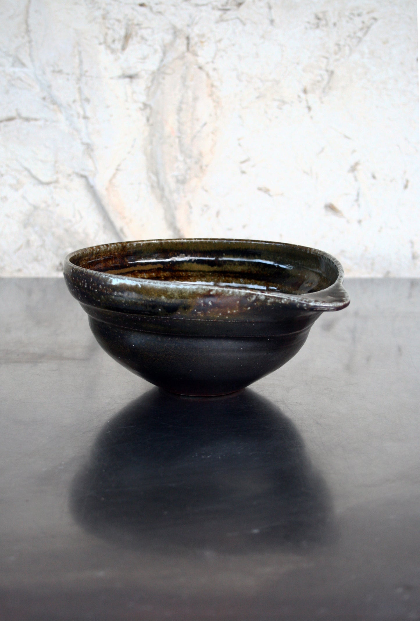 Oval handled bowl