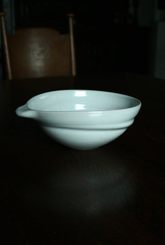 Oval handled bowl