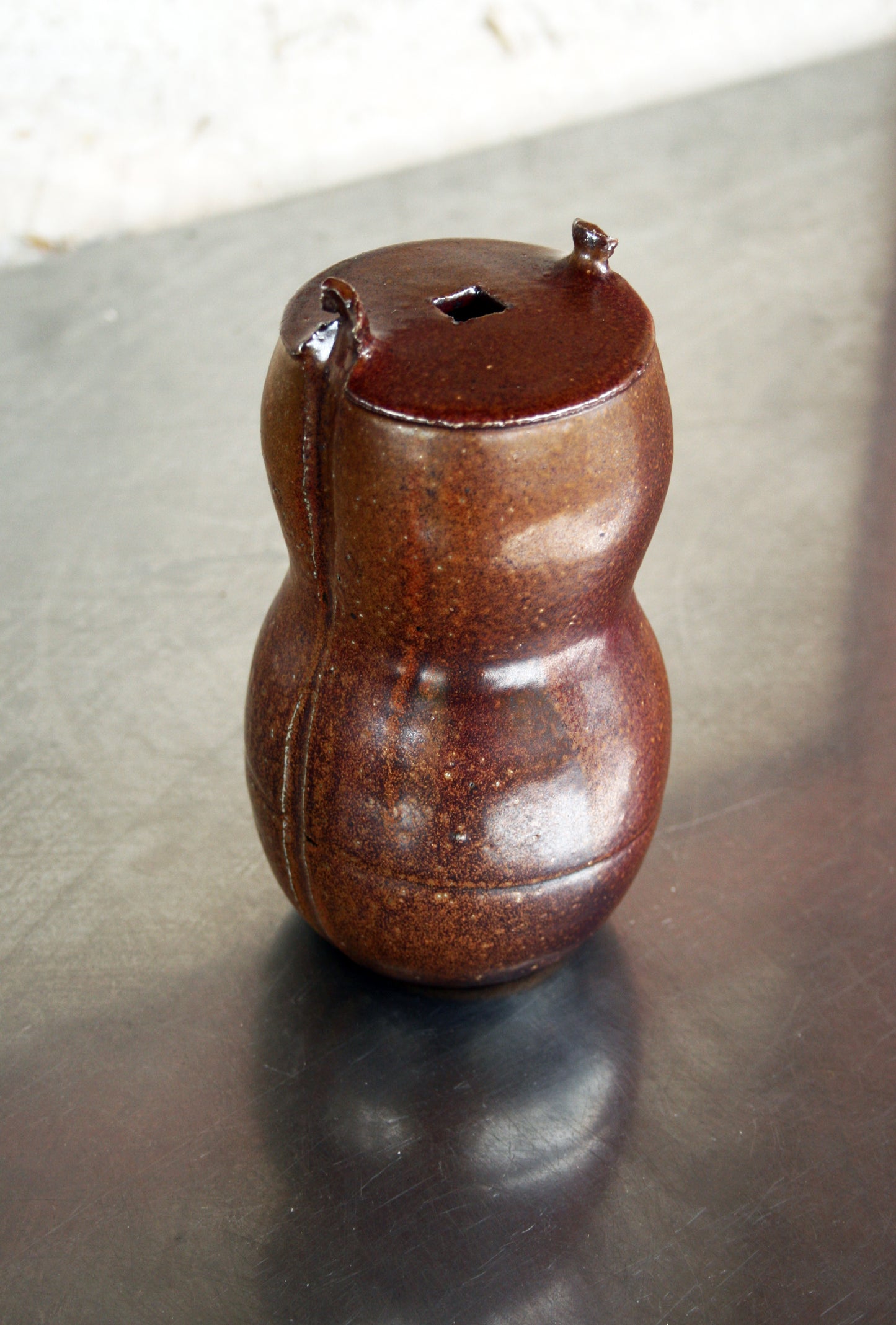 Peanut vase