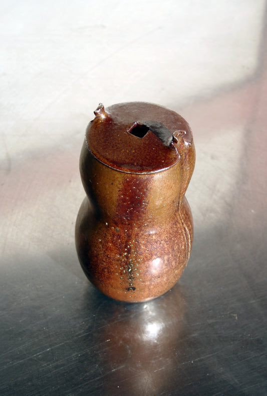 Peanut vase