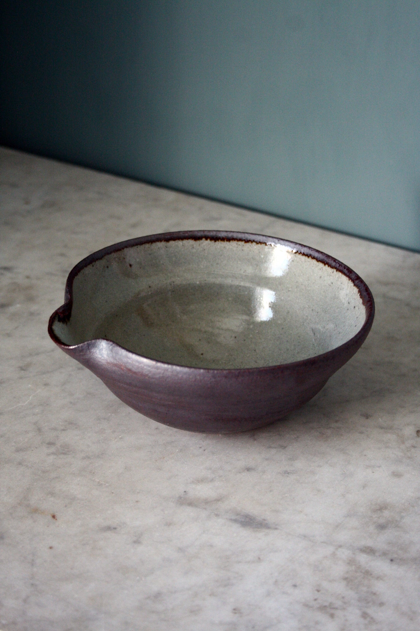 Pouring bowl