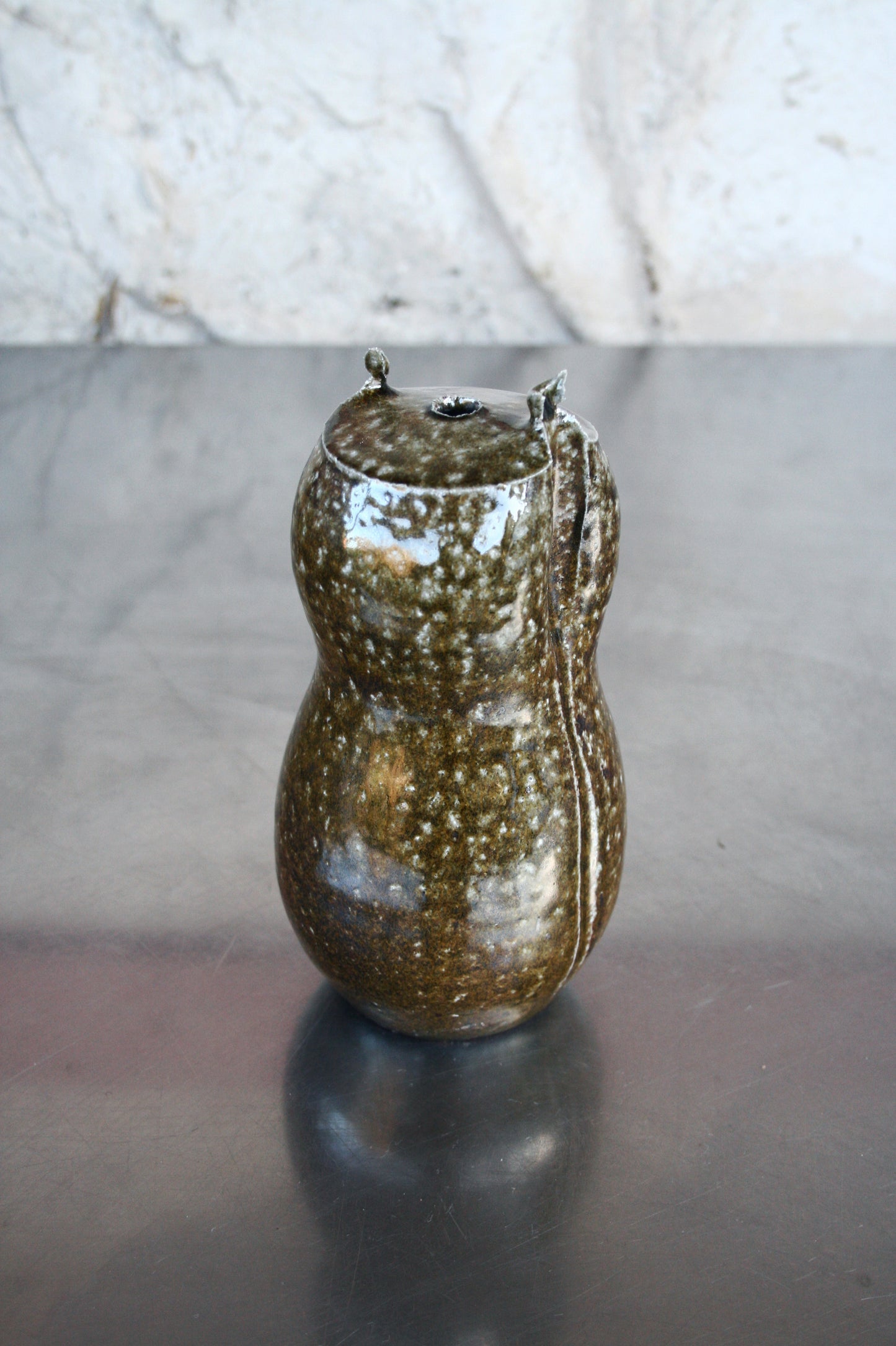 Peanut vase