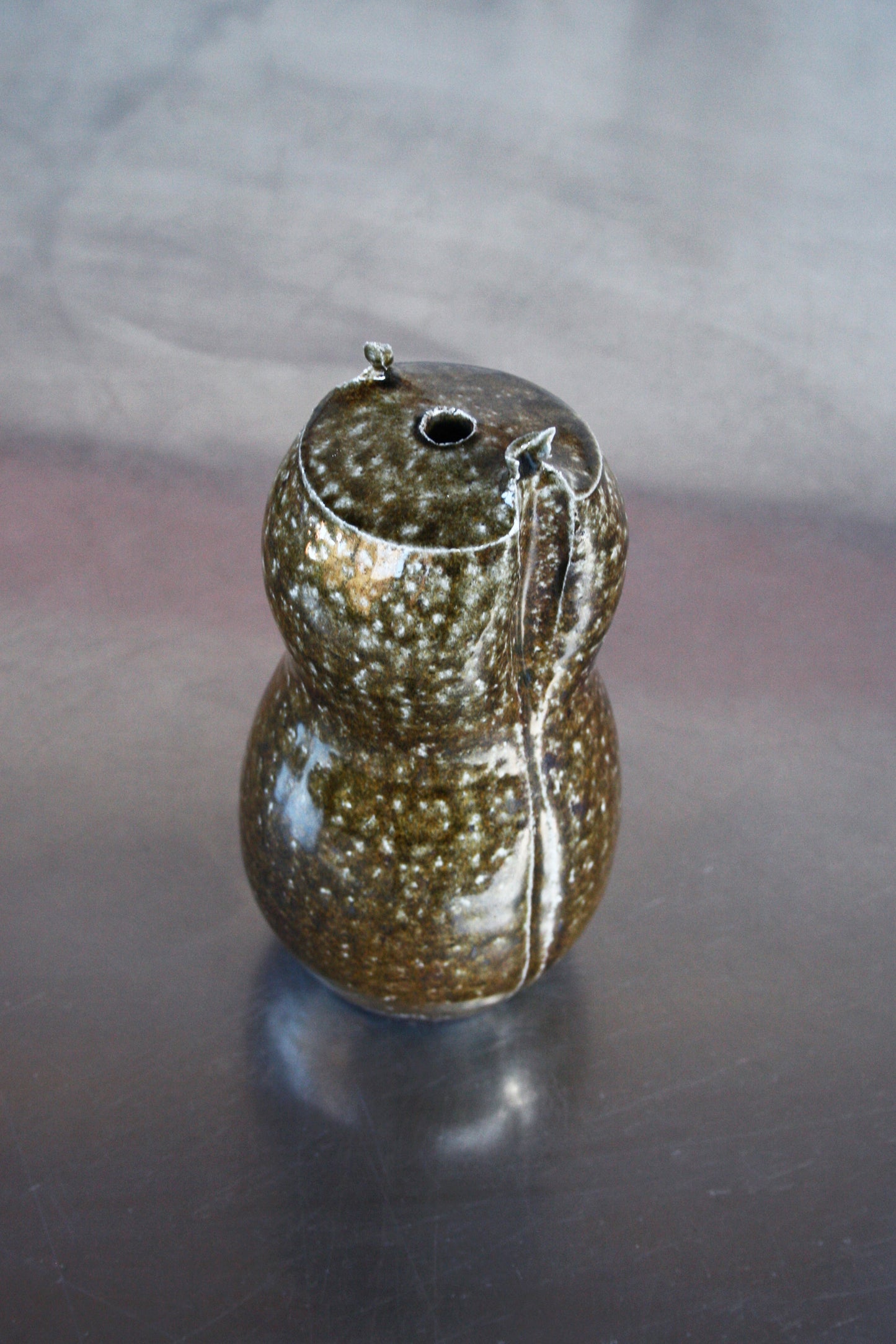 Peanut vase