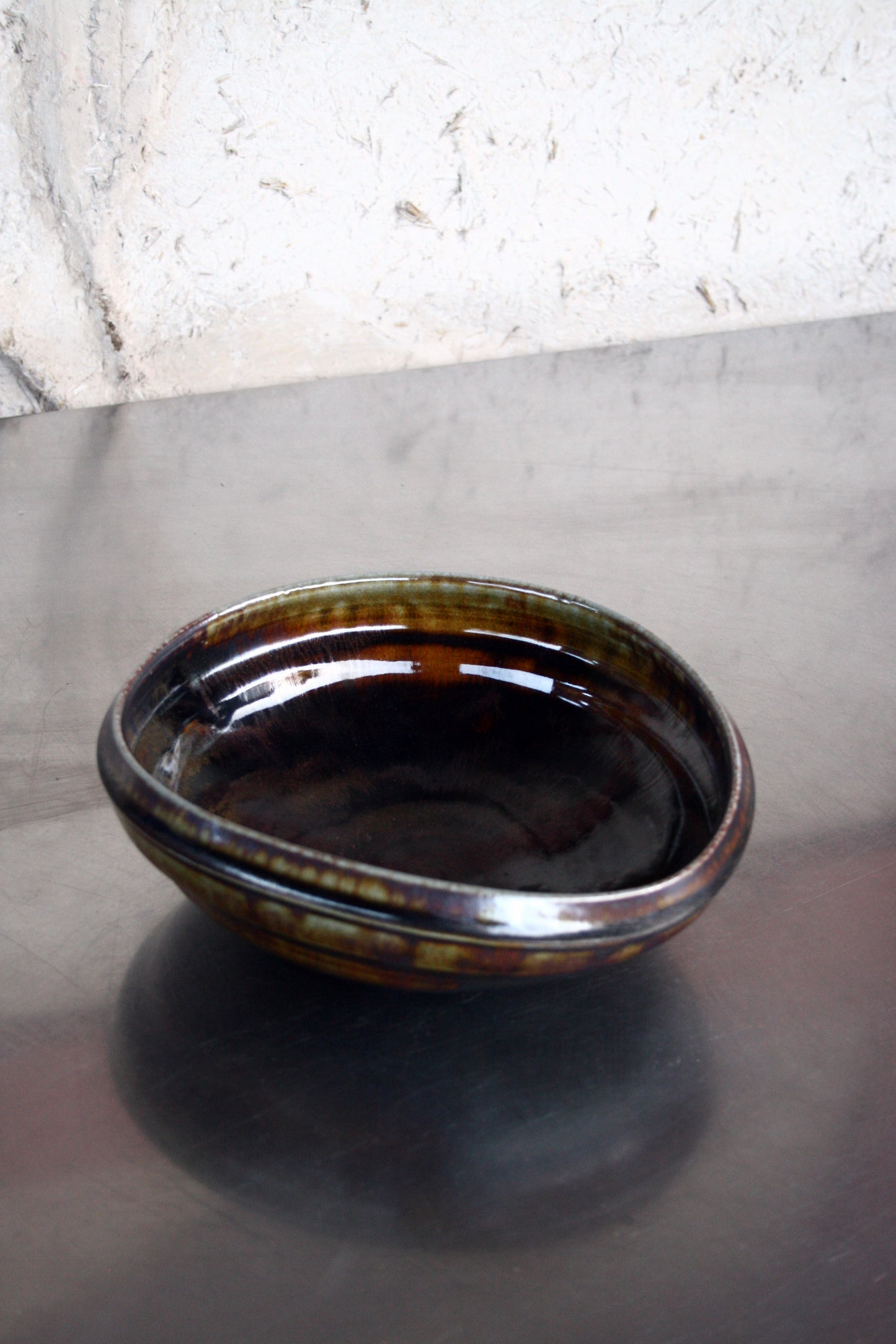 Asymmteric bowl