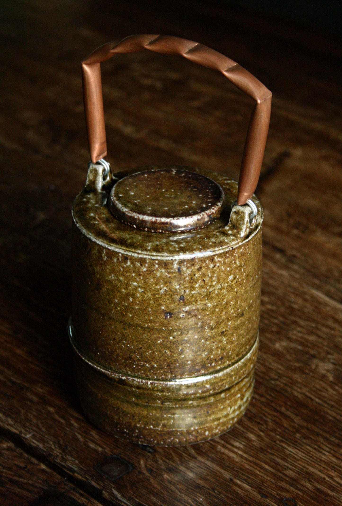 Medium caddy with copper handle