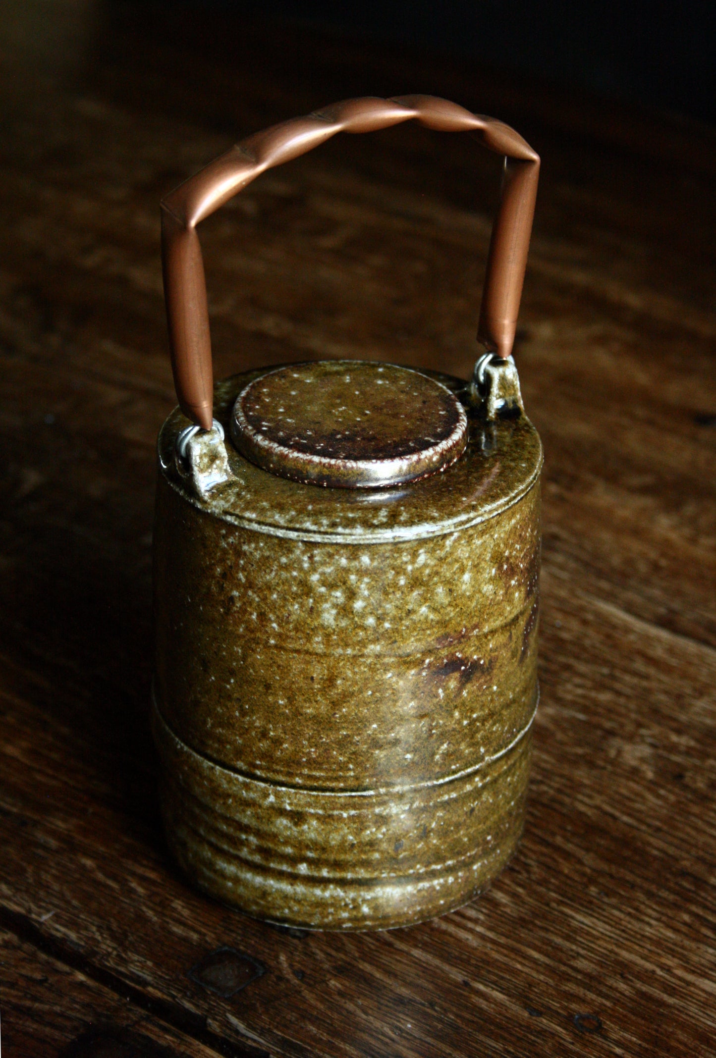 Medium caddy with copper handle