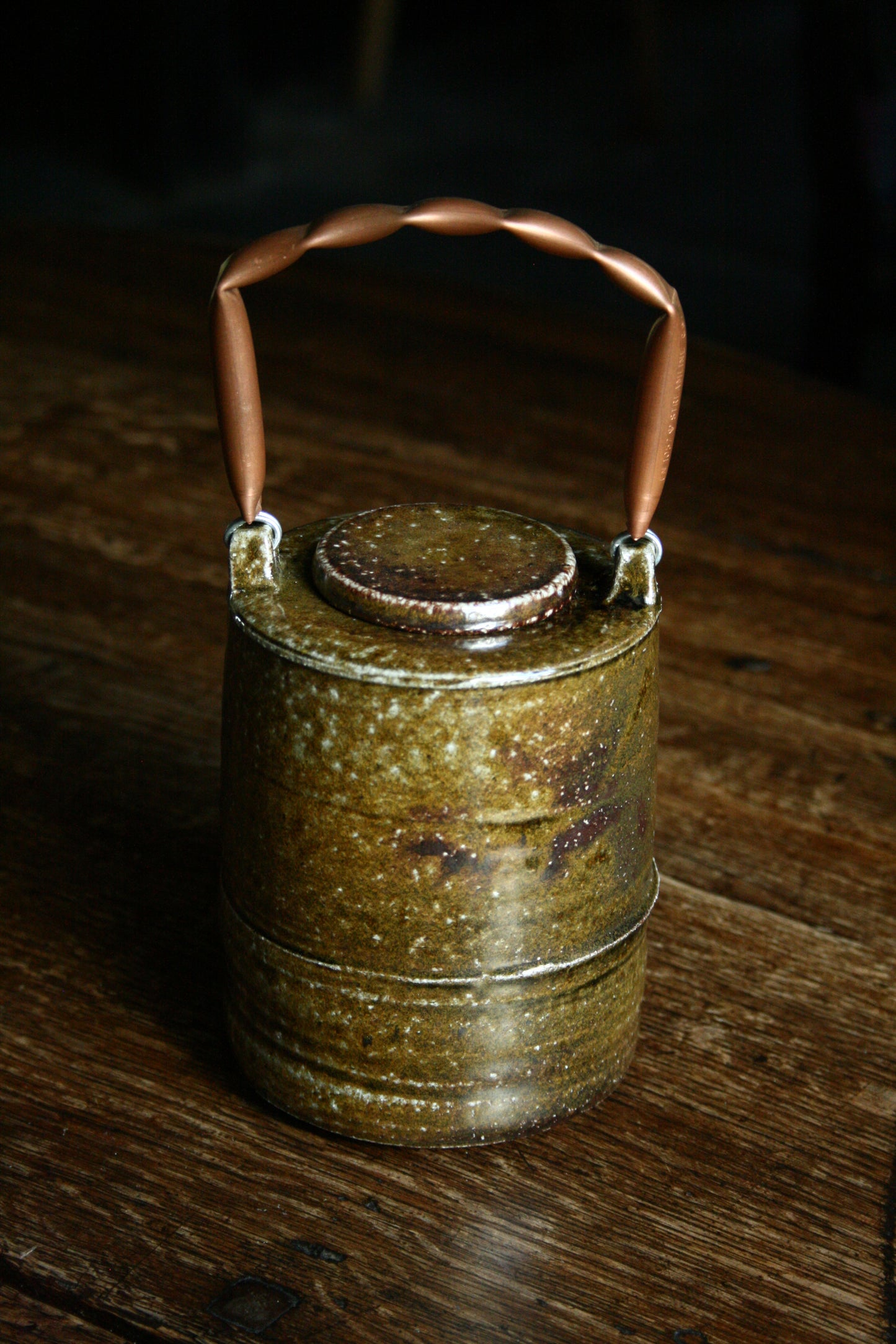 Medium caddy with copper handle