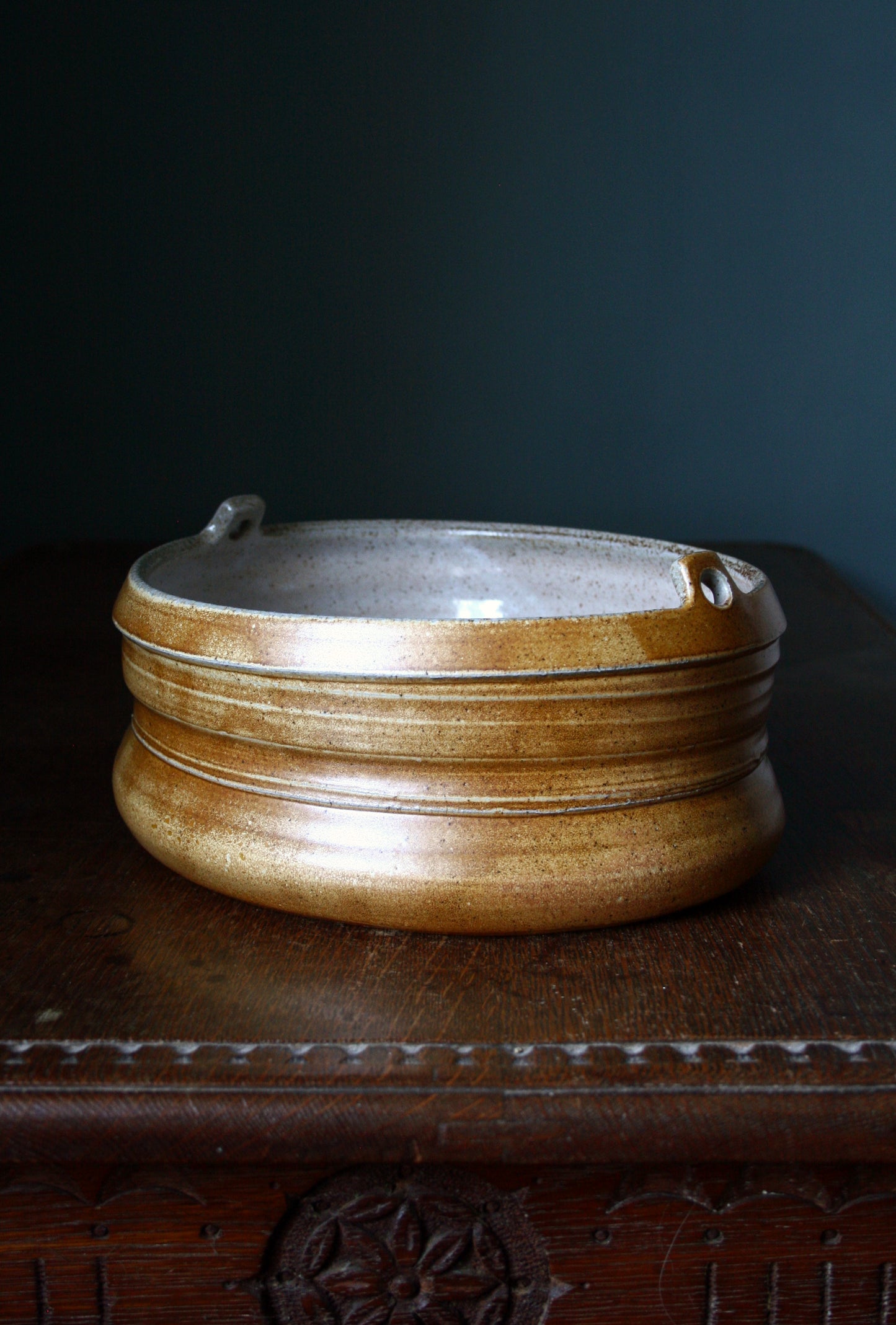 Asymmetric dish