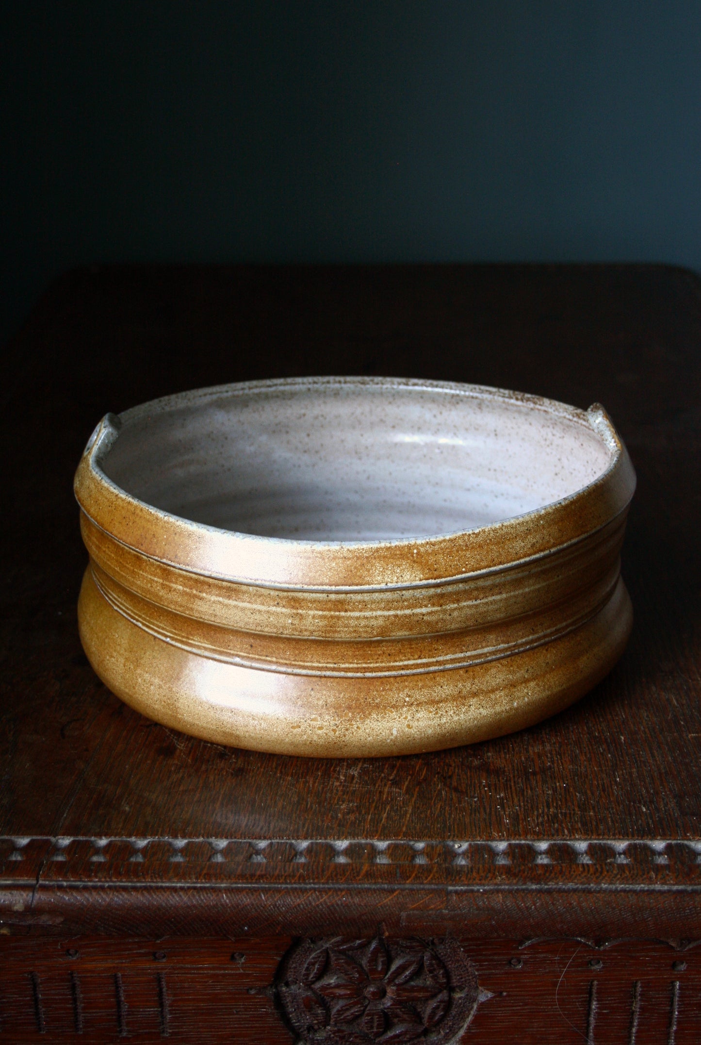 Asymmetric dish