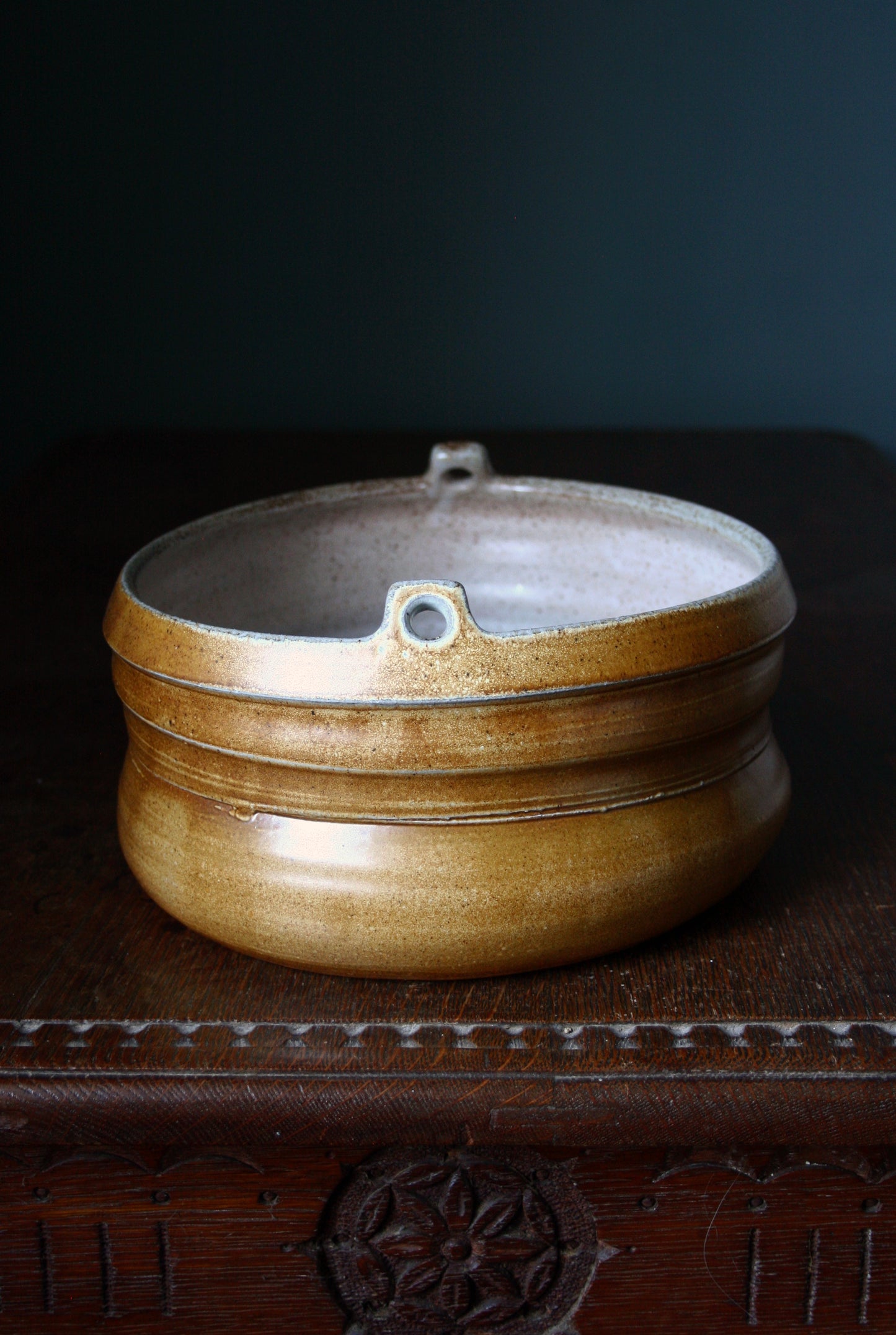 Asymmetric dish
