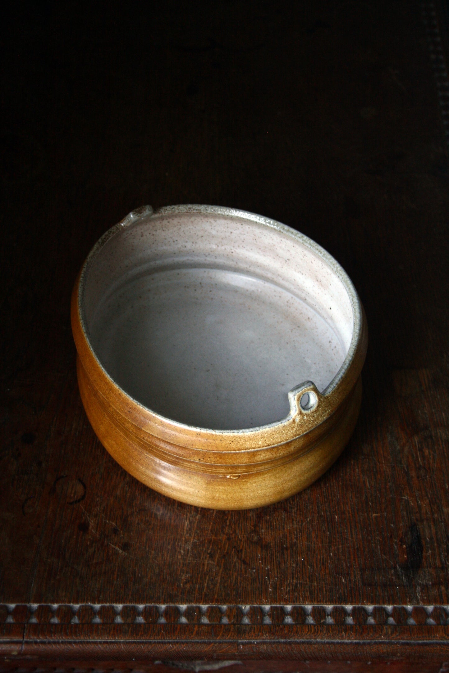 Asymmetric dish