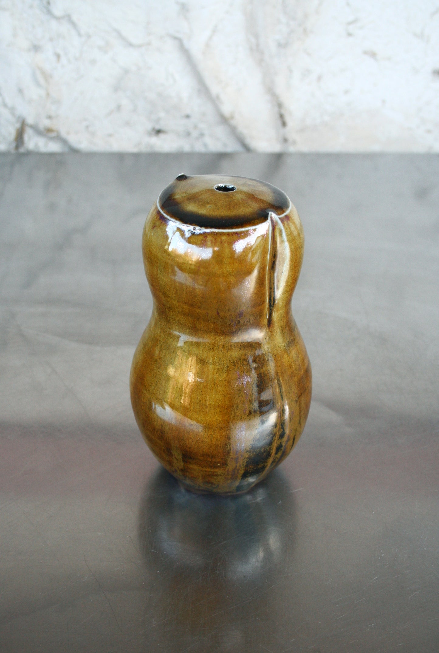 Peanut vase